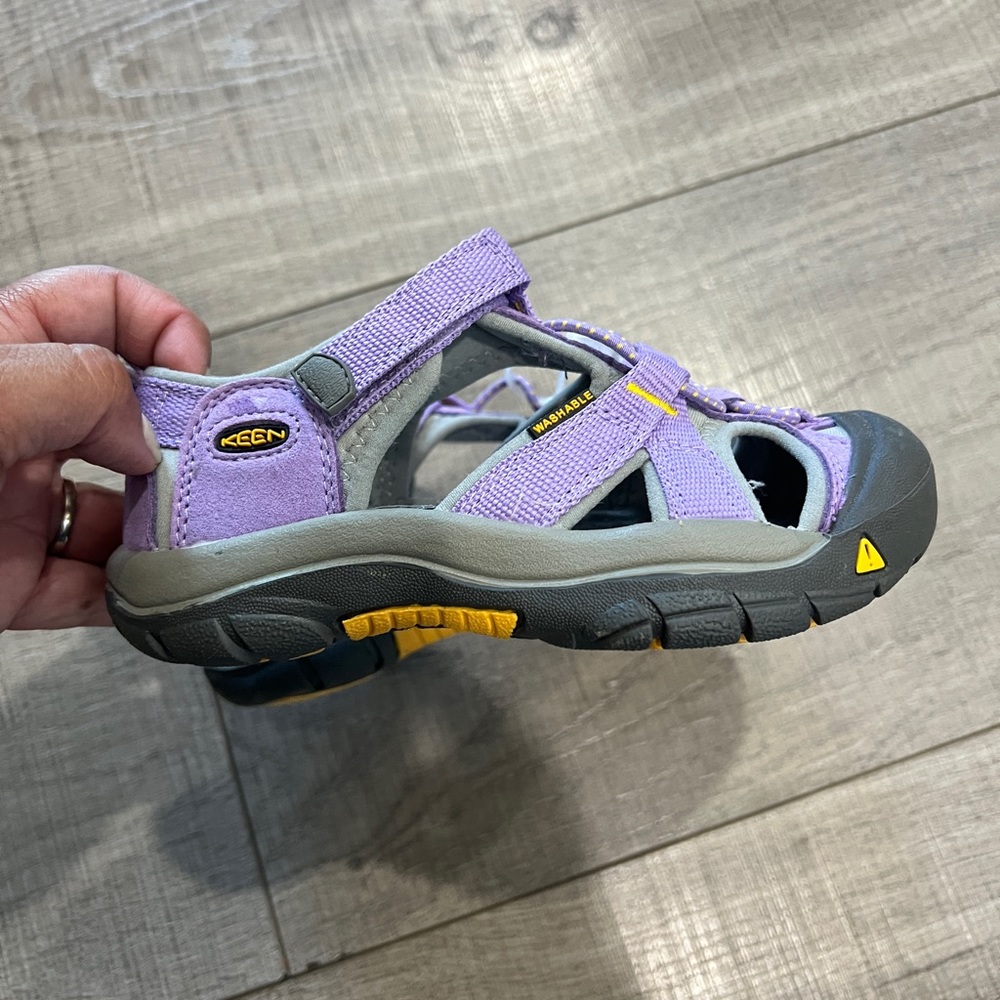 Kids Keen Sandals NWT SZ:12